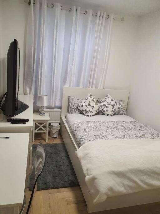 2 Bedroom Flat In Vauxhall, London Exterior foto